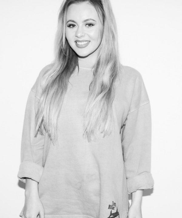 Molly Scott (X Factor) Image 1